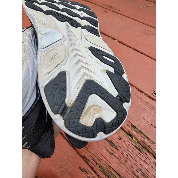 Hoka One One Clifton 8 Men’s Size 10D 1119393-BWHT Black White Running Shoes - Picture 10 of 12